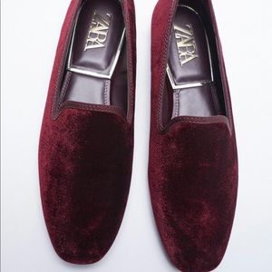 NWoT ZARA BurgundyRed VelvetShoes.Size 6